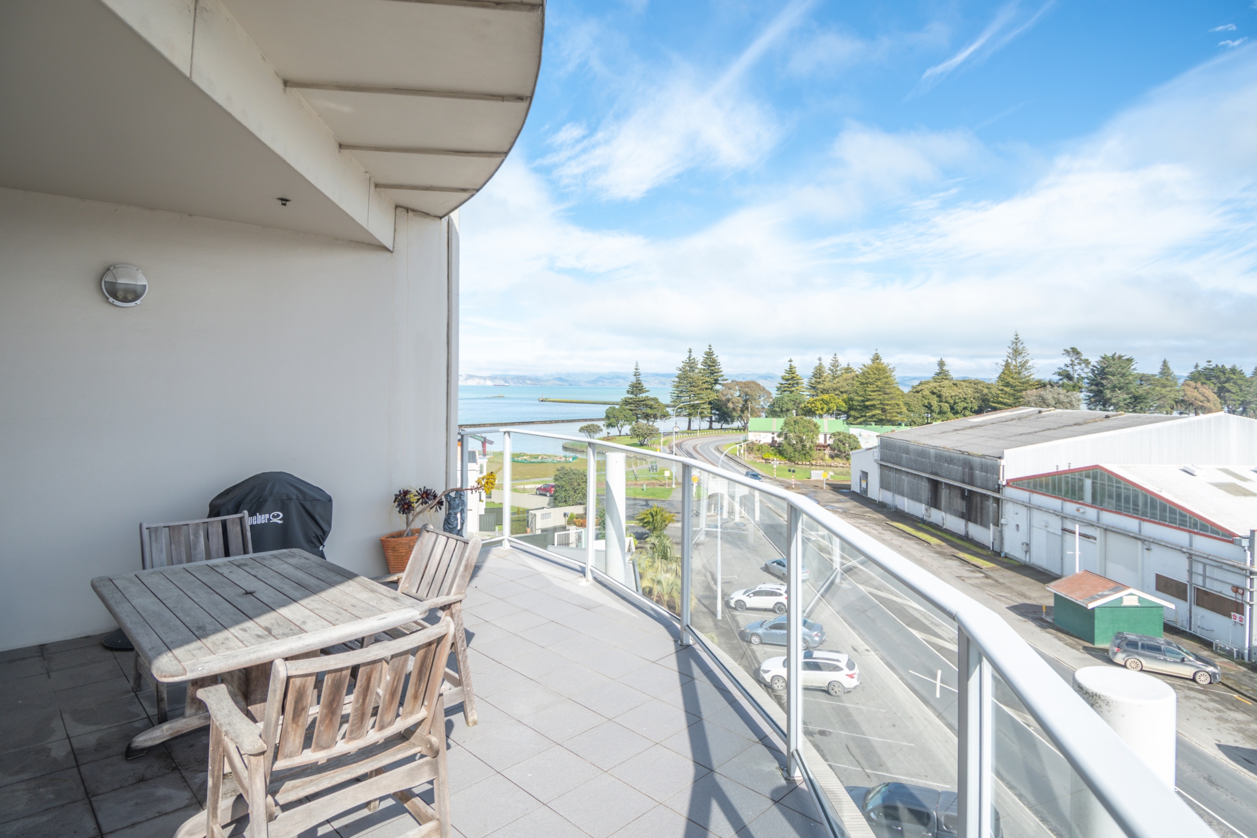 High end apartment with multiple views!