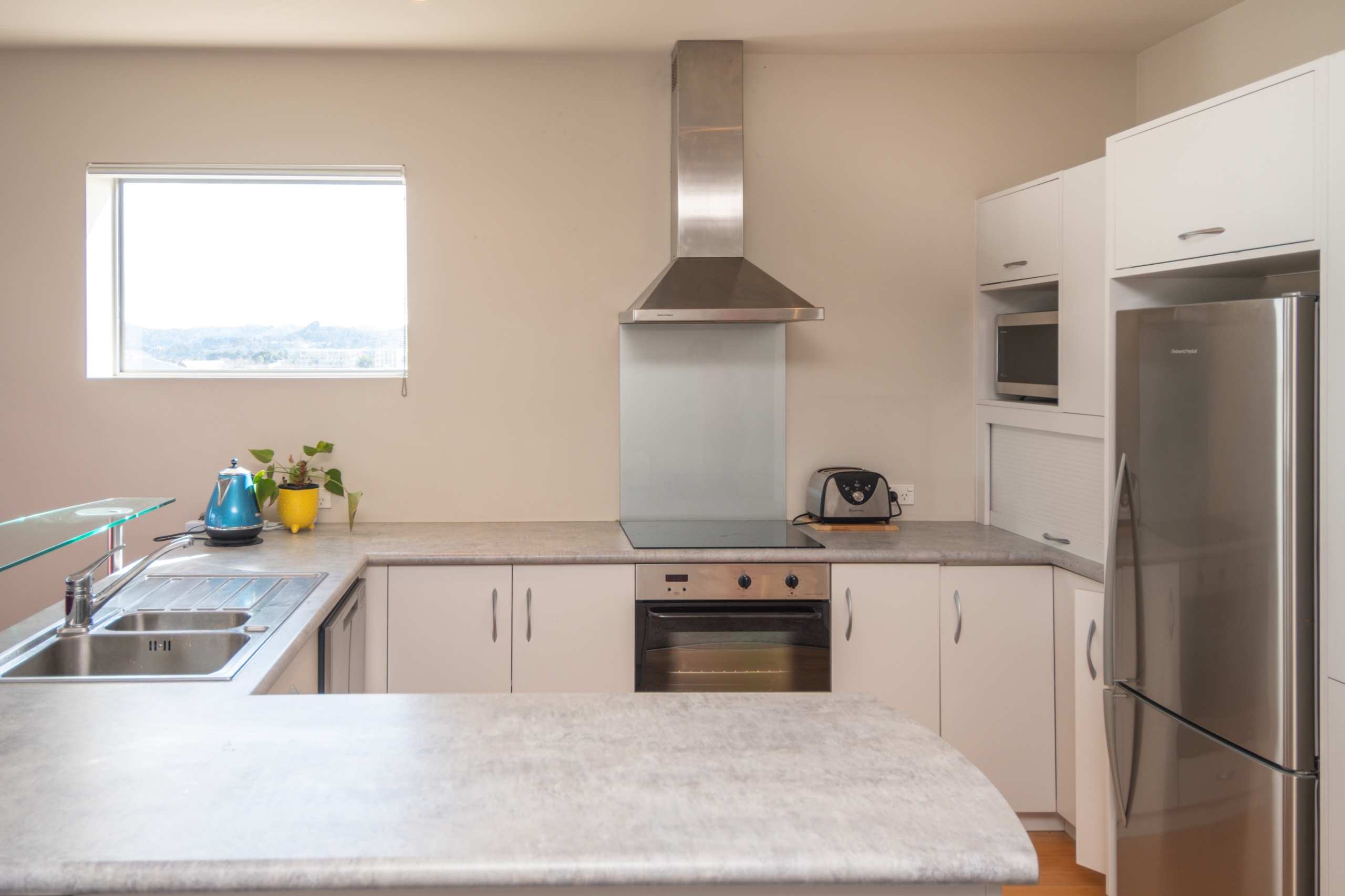 High end apartment with multiple views!